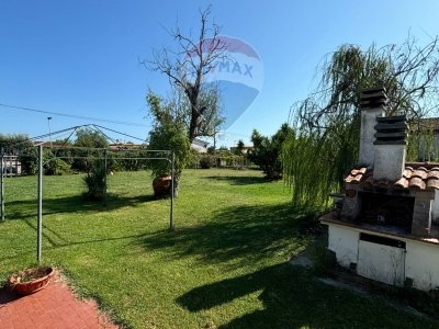 terreno edificabile in vendita ad Aprilia in zona Fossignano