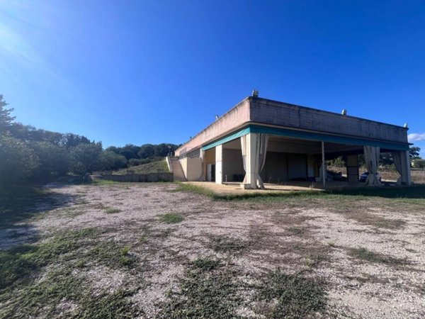 intera palazzina in vendita ad Aprilia in zona Casalazzara