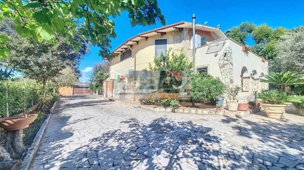 casa indipendente in vendita ad Aprilia in zona Campoverde