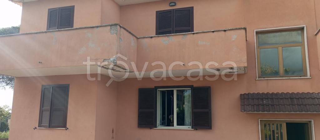appartamento in vendita ad Aprilia in zona Fossignano