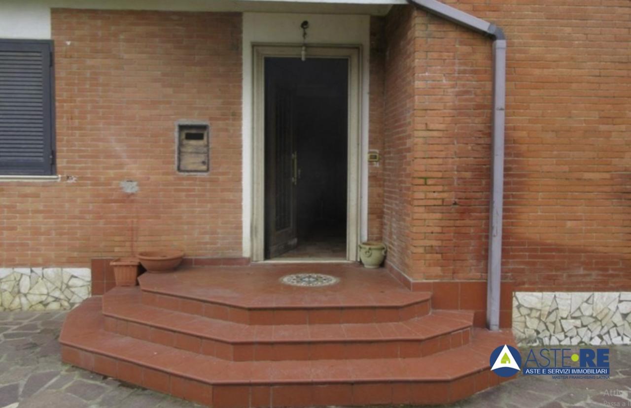 casa indipendente in vendita ad Aprilia