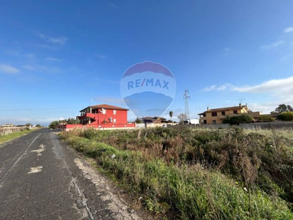 terreno agricolo in vendita ad Aprilia in zona Campo di Carne