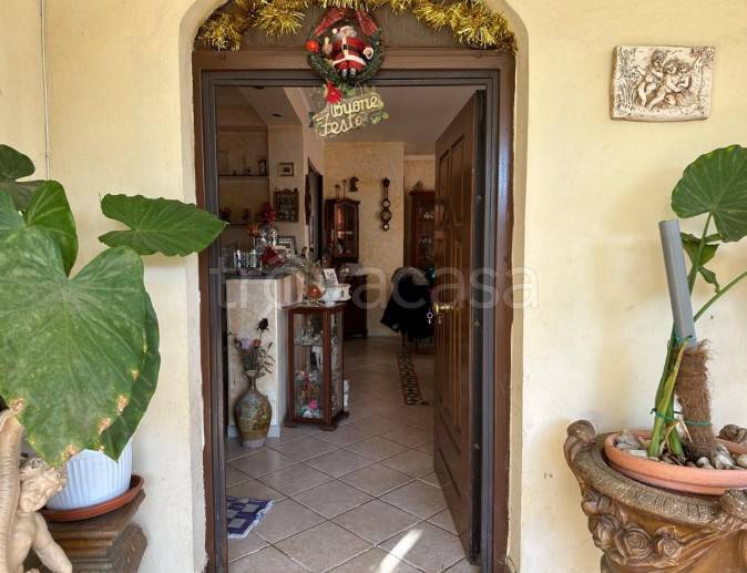 appartamento in vendita ad Aprilia in zona Fossignano