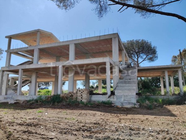 casa indipendente in vendita ad Aprilia in zona Campoleone
