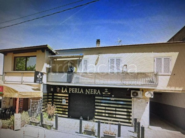 appartamento in vendita ad Aprilia in zona Campo di Carne