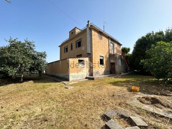 casa indipendente in vendita ad Aprilia