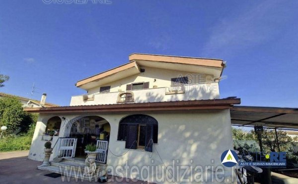 villa in vendita ad Aprilia