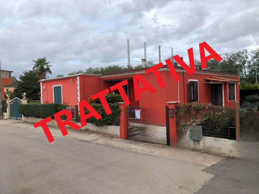 appartamento in vendita ad Aprilia in zona Campo di Carne