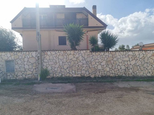 appartamento in vendita ad Aprilia in zona Riserva Nuova