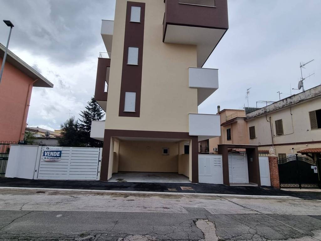 appartamento in vendita ad Aprilia