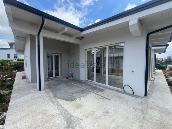 appartamento in vendita ad Aprilia