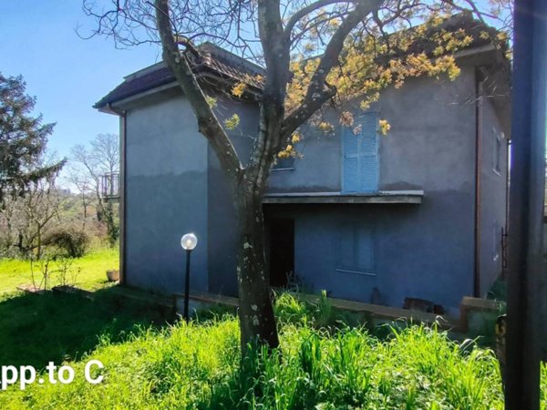 casa indipendente in vendita ad Aprilia in zona Casalazzara