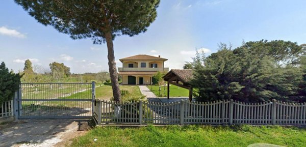casa indipendente in vendita ad Aprilia in zona Riserva Nuova