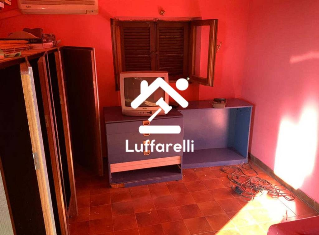casa indipendente in vendita ad Aprilia in zona Cogna
