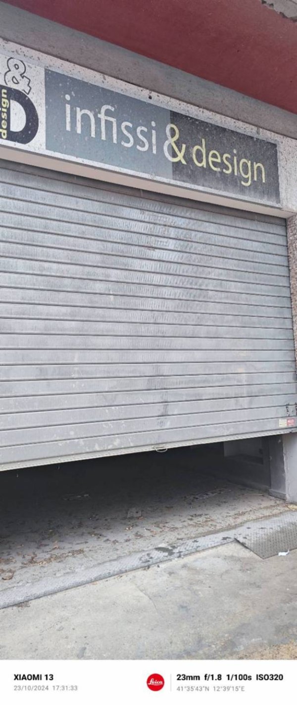 negozio in vendita ad Aprilia