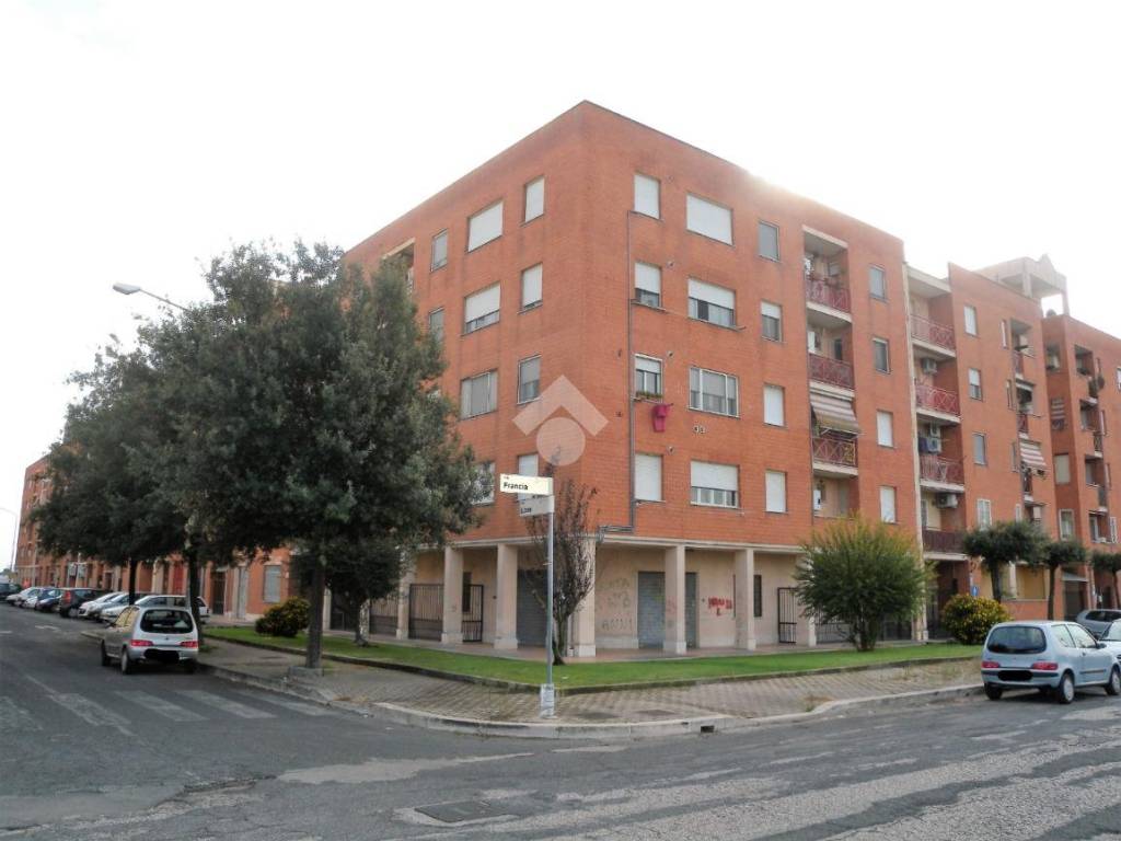 appartamento in vendita ad Aprilia