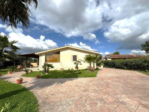 casa indipendente in vendita ad Aprilia