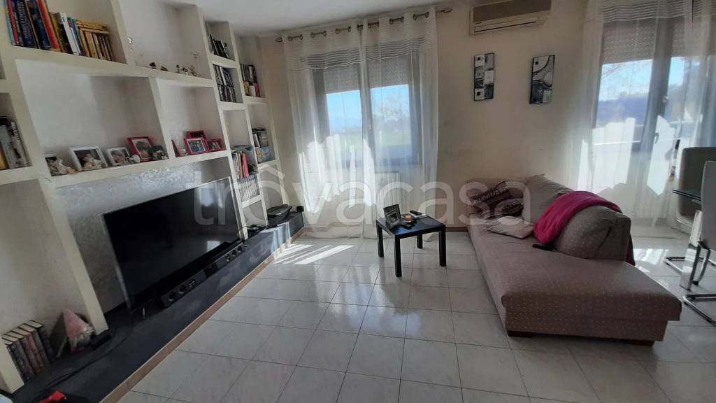 casa indipendente in vendita ad Aprilia