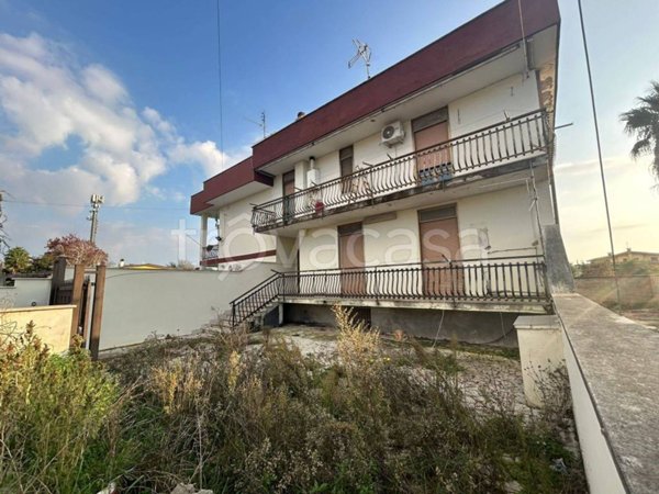 appartamento in vendita ad Aprilia in zona Campo di Carne