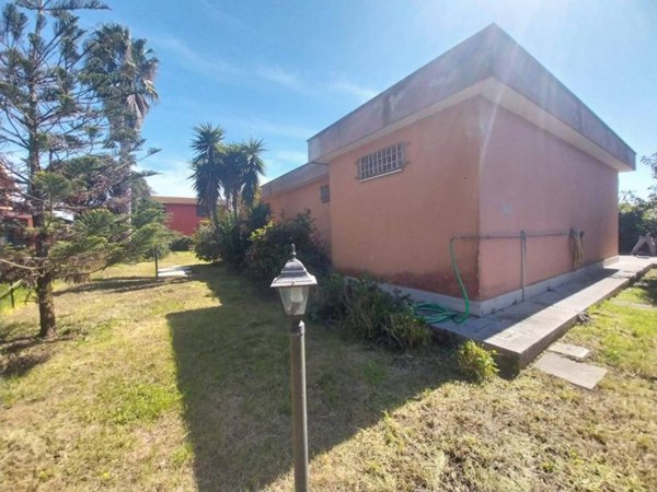 casa indipendente in vendita ad Aprilia in zona Cogna