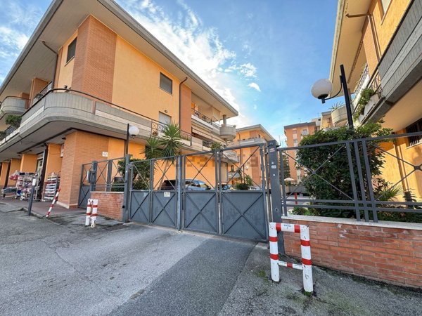appartamento in vendita ad Aprilia
