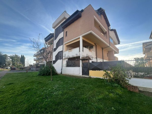 appartamento in vendita ad Aprilia