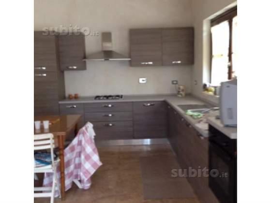 villa in vendita ad Aprilia