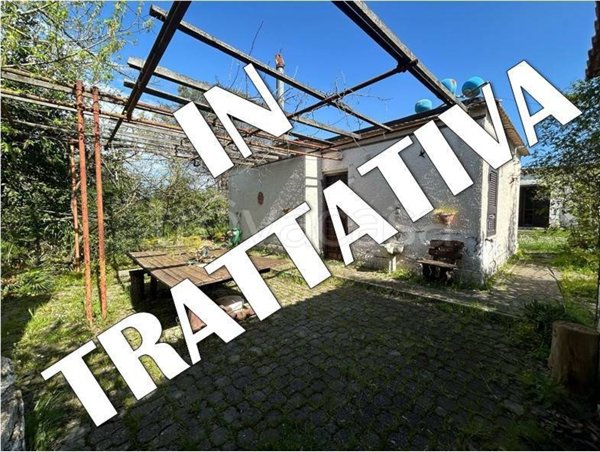 casa indipendente in vendita ad Aprilia in zona Genio Civile