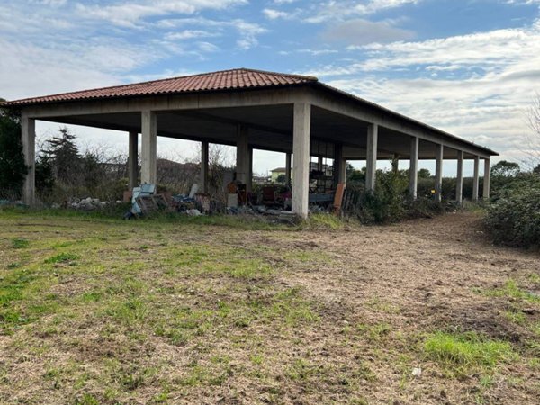 terreno agricolo in vendita ad Aprilia in zona Casalazzara
