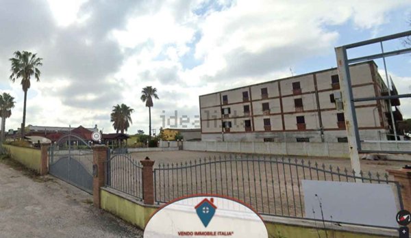 locale commerciale in vendita ad Aprilia