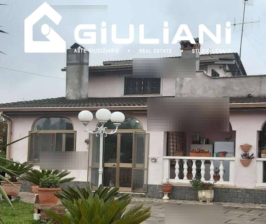 casa indipendente in vendita ad Aprilia in zona Genio Civile