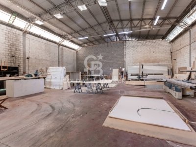 capannone in vendita ad Aprilia