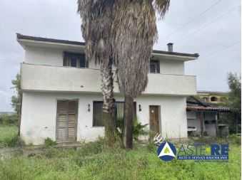 casa indipendente in vendita ad Aprilia