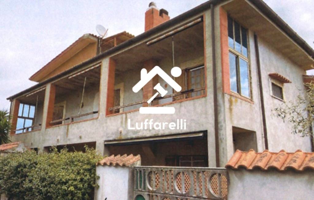 appartamento in vendita ad Aprilia in zona Campo di Carne