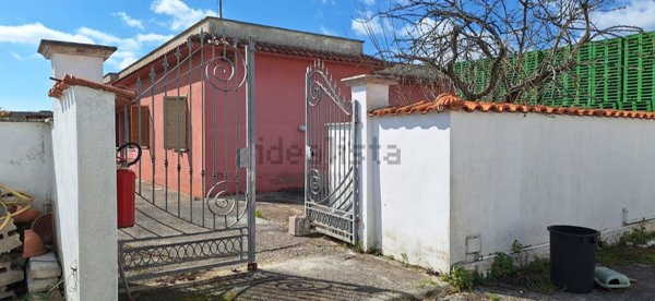 casa indipendente in vendita ad Aprilia