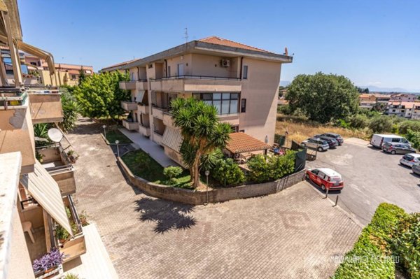 appartamento in vendita ad Aprilia in zona Campoleone