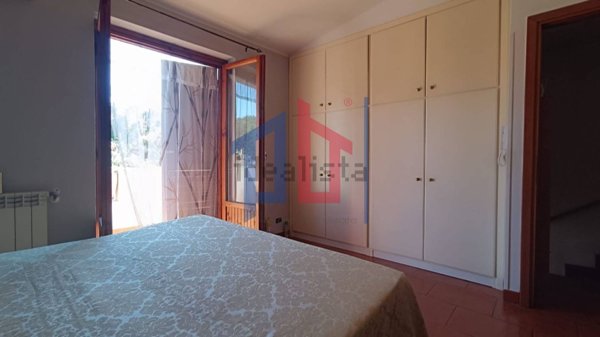 casa indipendente in vendita ad Aprilia in zona Fossignano