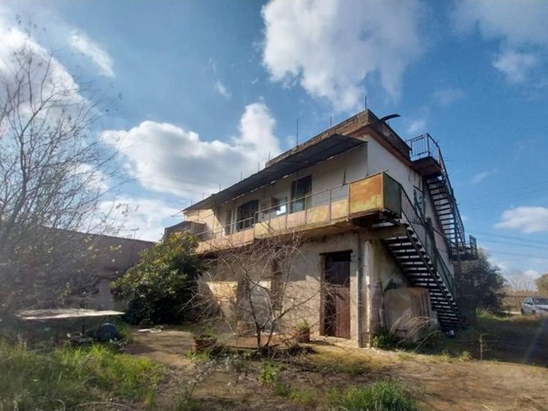 casa indipendente in vendita ad Aprilia