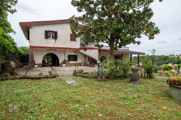 casa indipendente in vendita ad Aprilia in zona Casalazzara