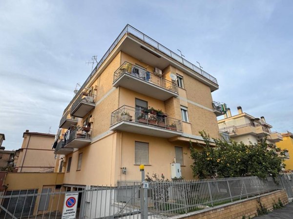 appartamento in vendita ad Aprilia