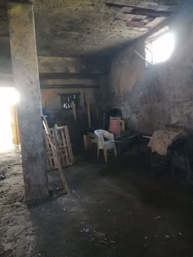locale di sgombero in vendita ad Aprilia in zona Fossignano