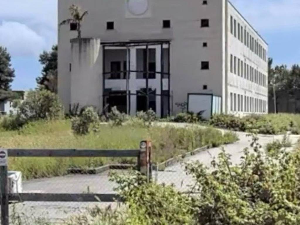 intera palazzina in vendita ad Aprilia in zona Riserva Nuova