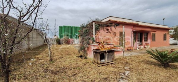 casa indipendente in vendita ad Aprilia in zona Torre del Padiglione