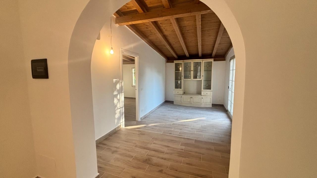 casa indipendente in vendita ad Aprilia in zona Campo di Carne