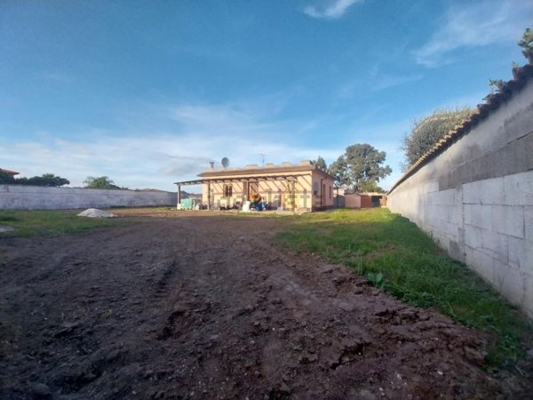 casa indipendente in vendita ad Aprilia in zona Campoverde