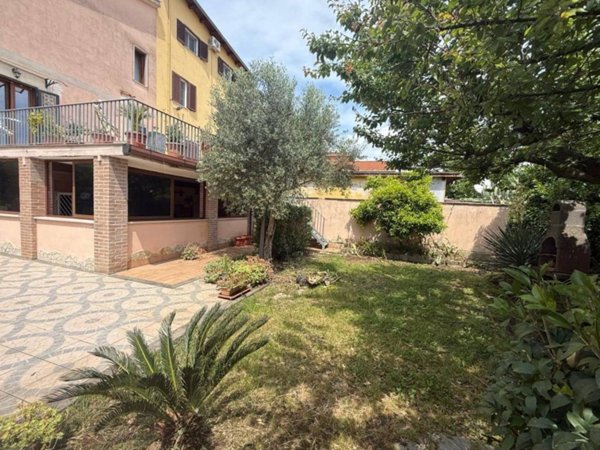 casa indipendente in vendita ad Aprilia