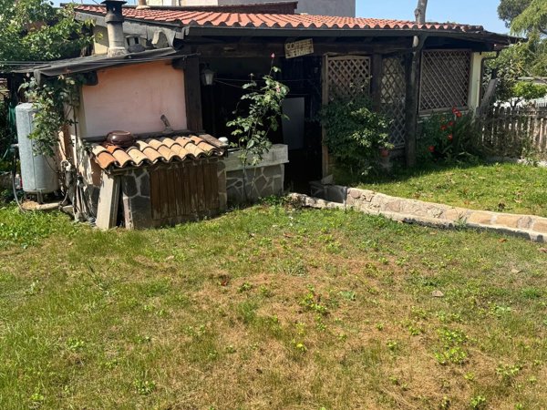 appartamento in vendita ad Aprilia in zona Fossignano