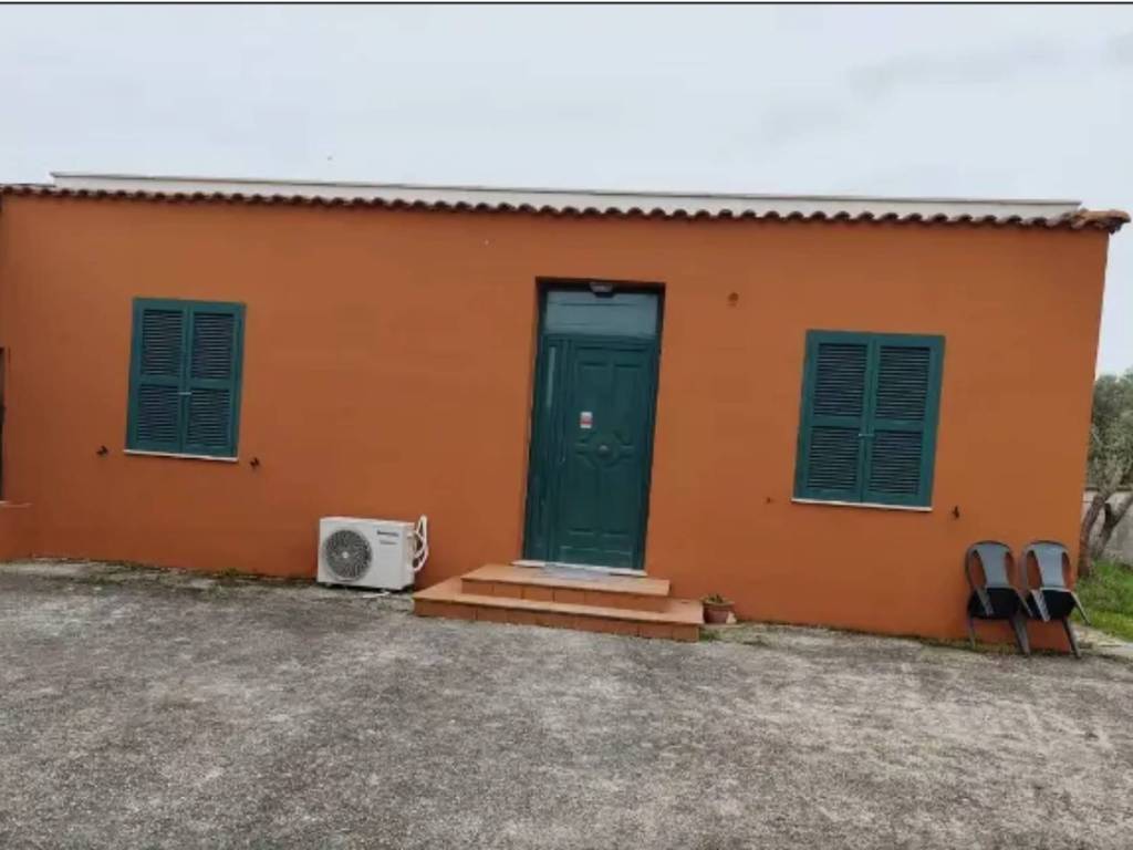 casa indipendente in vendita ad Aprilia