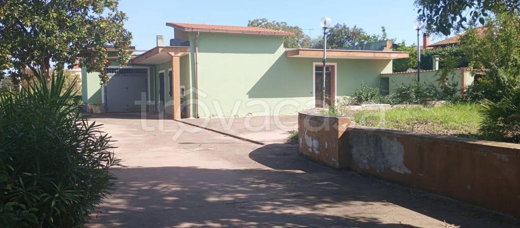 casa indipendente in vendita ad Aprilia in zona Casalazzara