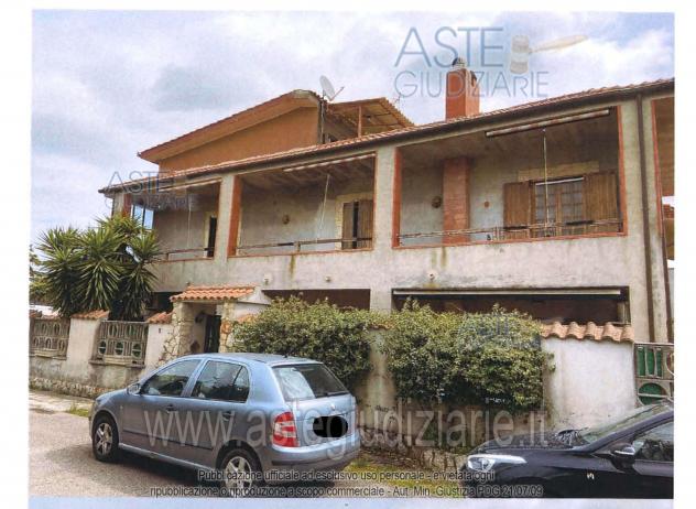 appartamento in vendita ad Aprilia in zona Campo di Carne